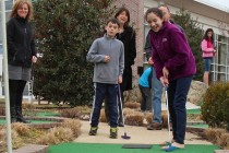 Golf club offers family-only coaching