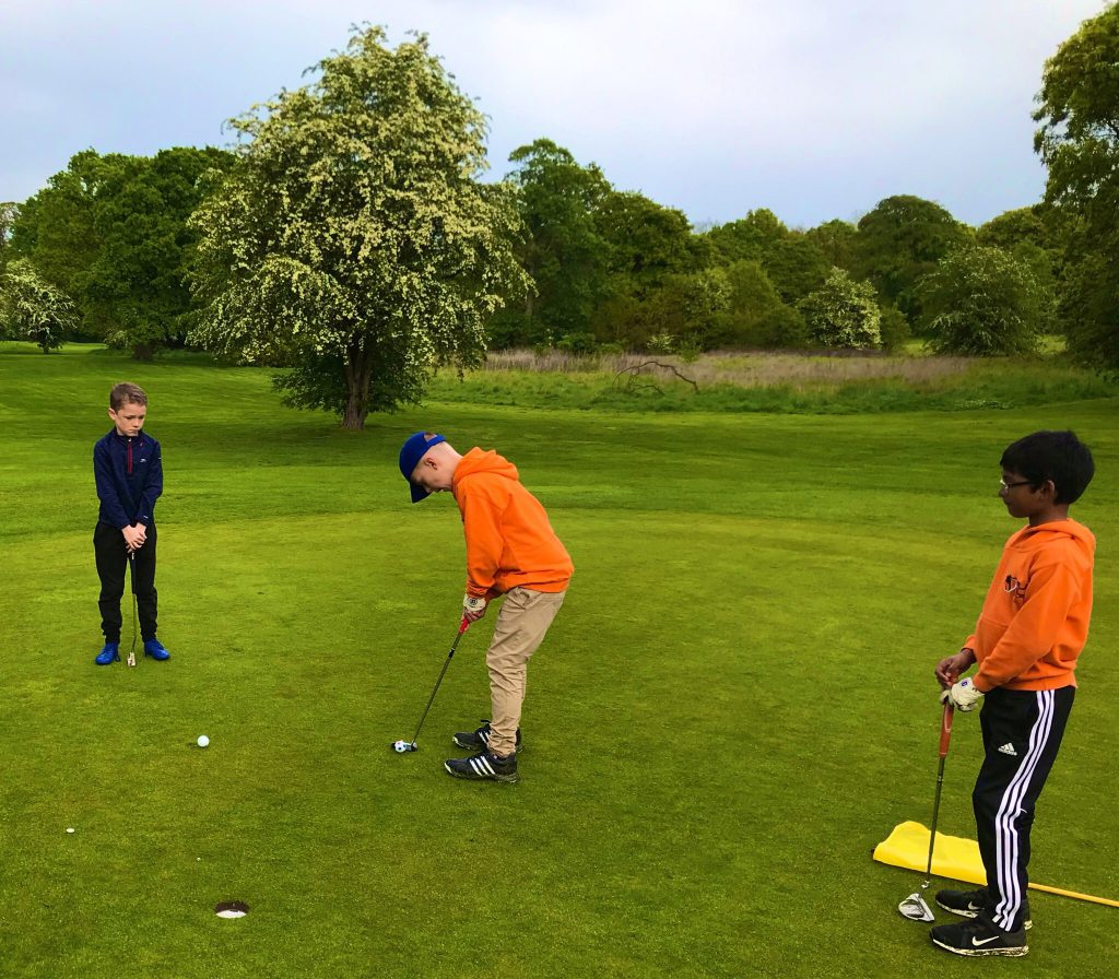 poll shows uk golfers  split  junior dress codes  golf business