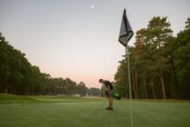 Golfer plays 3 18-hole championship courses in less than 3 hours