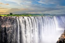 Victoria Falls could lose heritage status if golf course is built