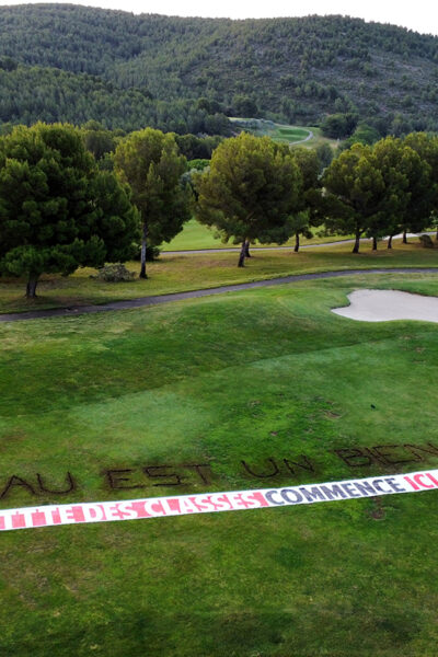 Photo of Des militants écologistes vandalisent un autre golf français